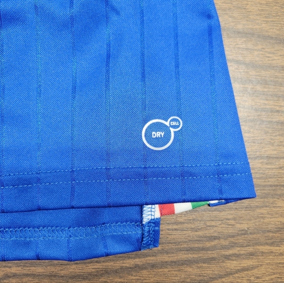 Women's Puma Italy Soccer Jersey EUC - Picture 7 of 9